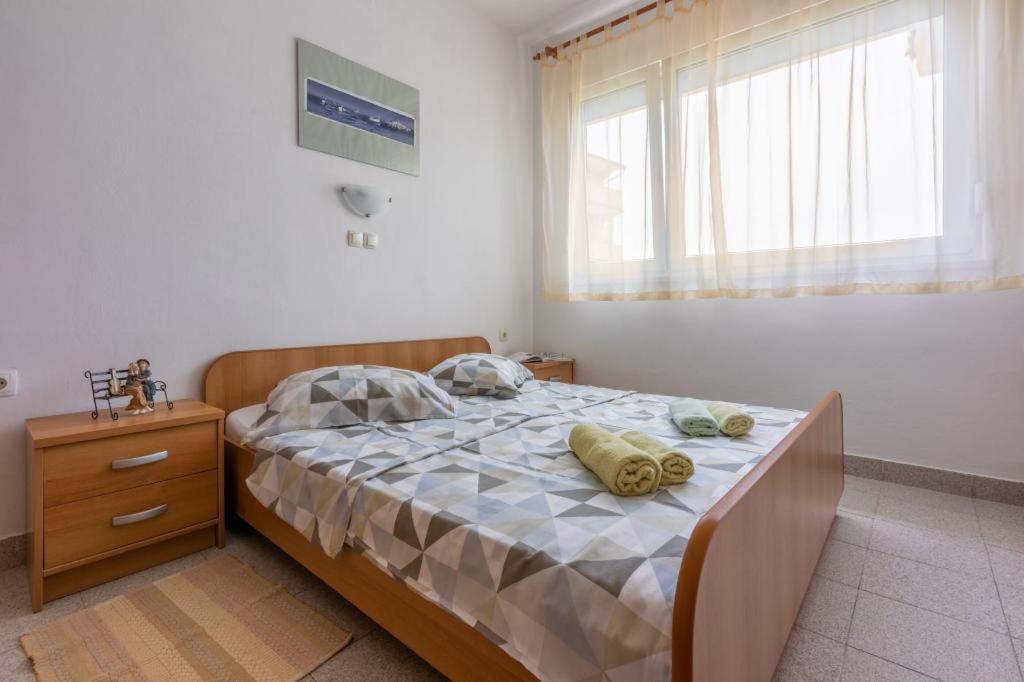 Apartmani Ane Lopar Bagian luar foto